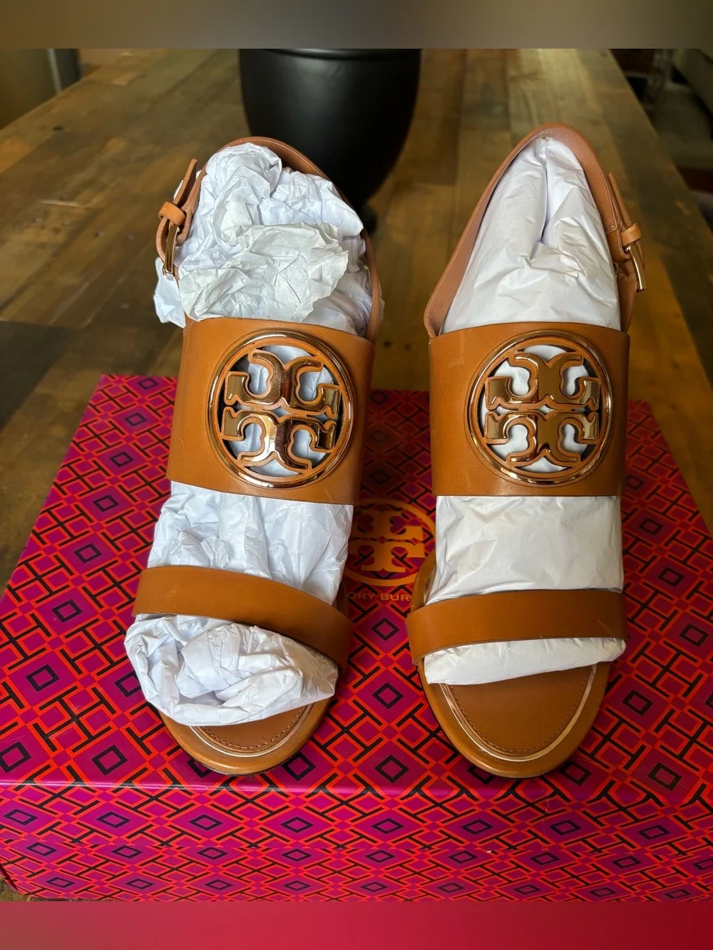 NIB Tory Burch tan wedges